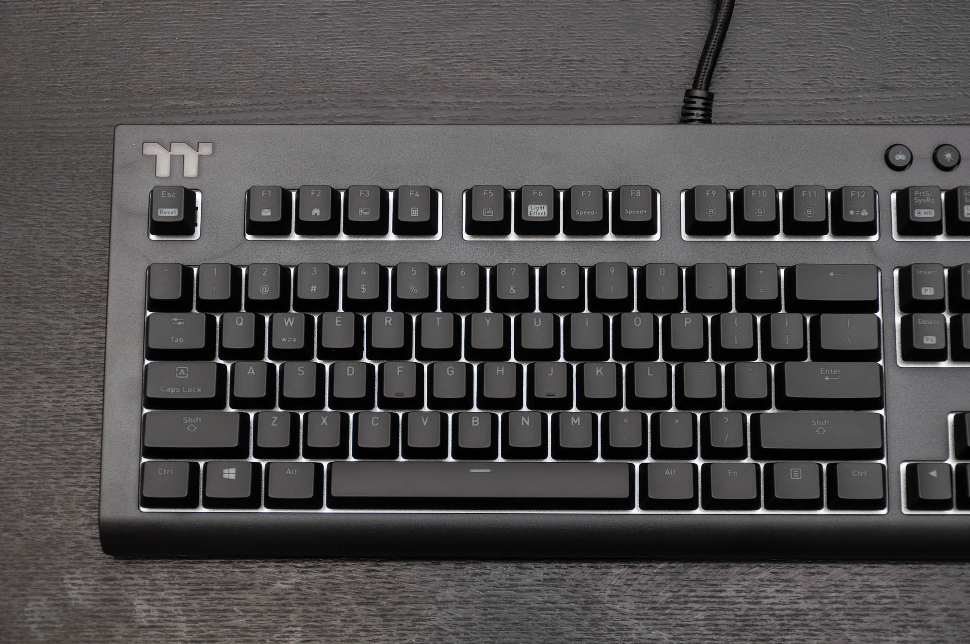 星脉x1银轴键盘开箱,血手光轴机械键盘评测