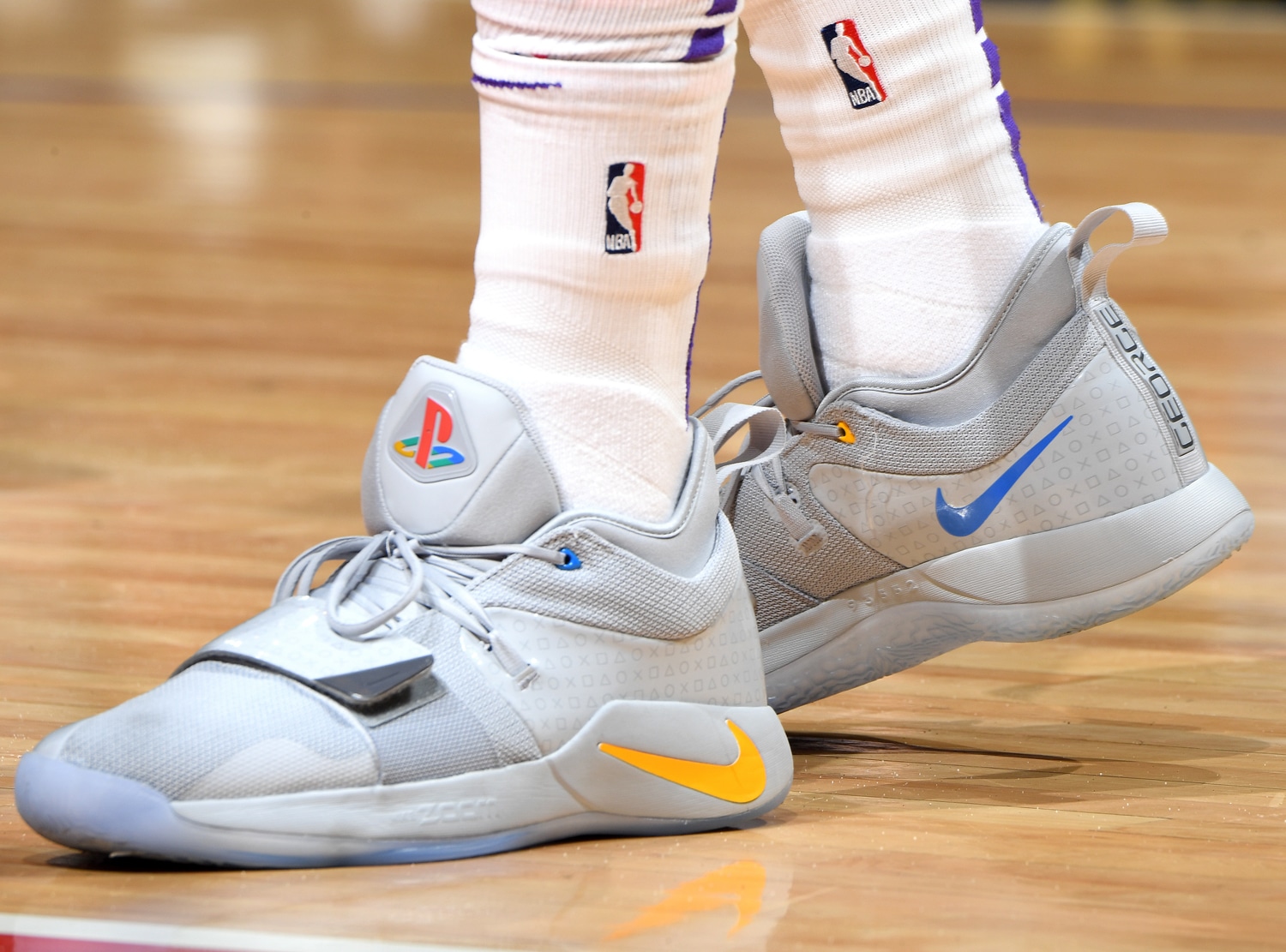 NBA赛场最近三天篮球鞋精选集：鞋头们的赛季鞋王之争越发激烈