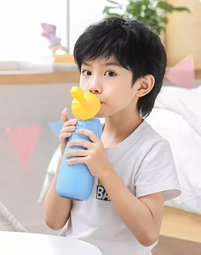 创意水杯让宝宝爱上喝水爱不释手,超级黑科技智能儿童水杯