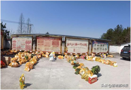 微信下单,超市对接!通城东港邻家小姐姐管2800人吃喝