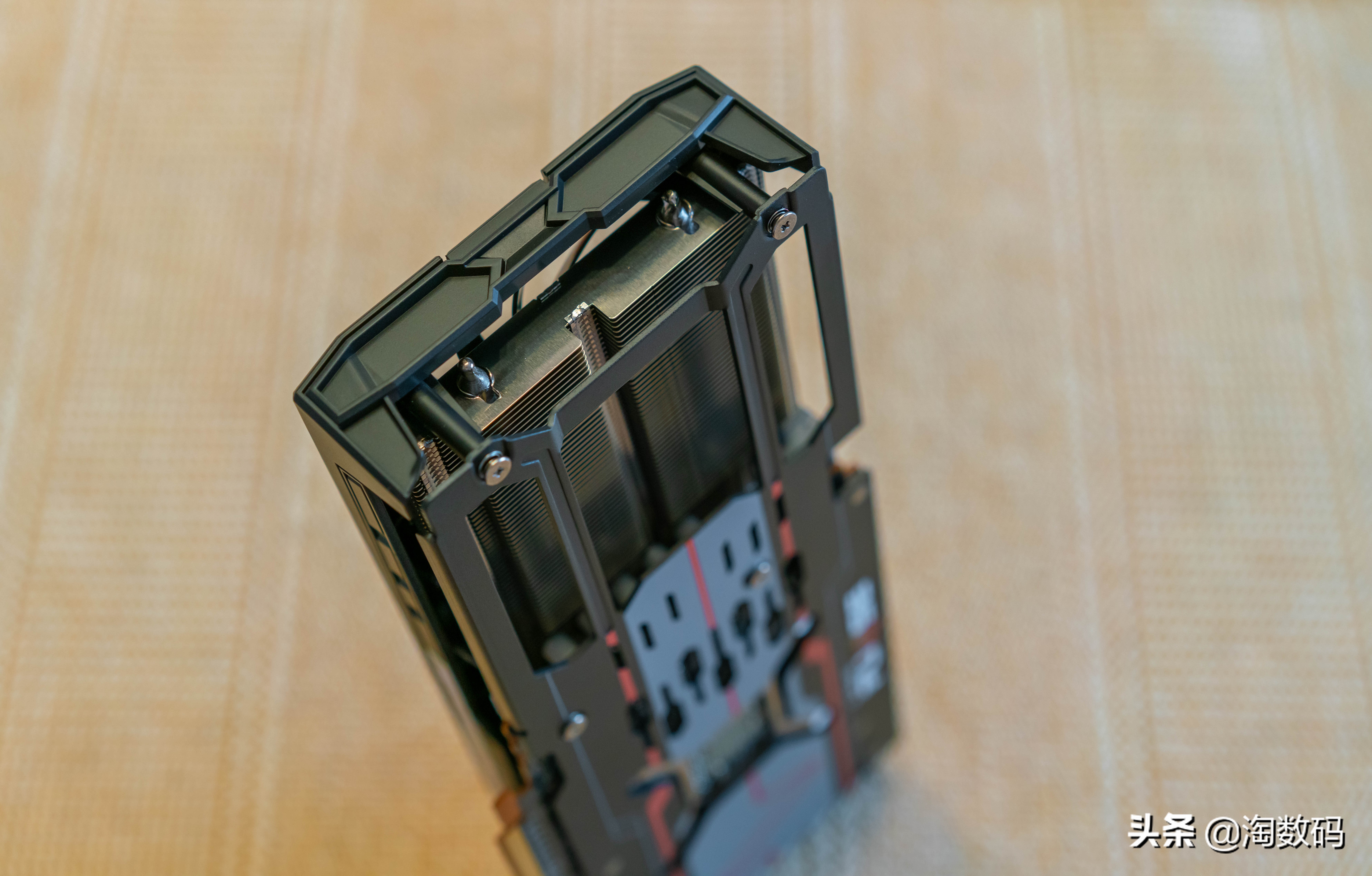 蓝宝石rx5600xt白金pro显存导热垫,蓝宝石rx5600xt显卡值得购买吗