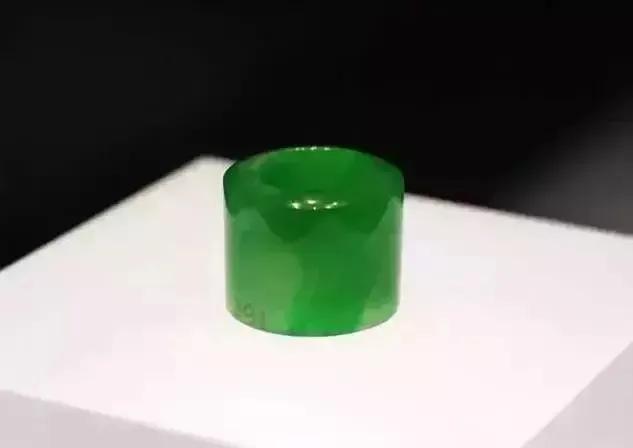 清朝翡翠是从哪个时期开始的,清朝中期是什么时候