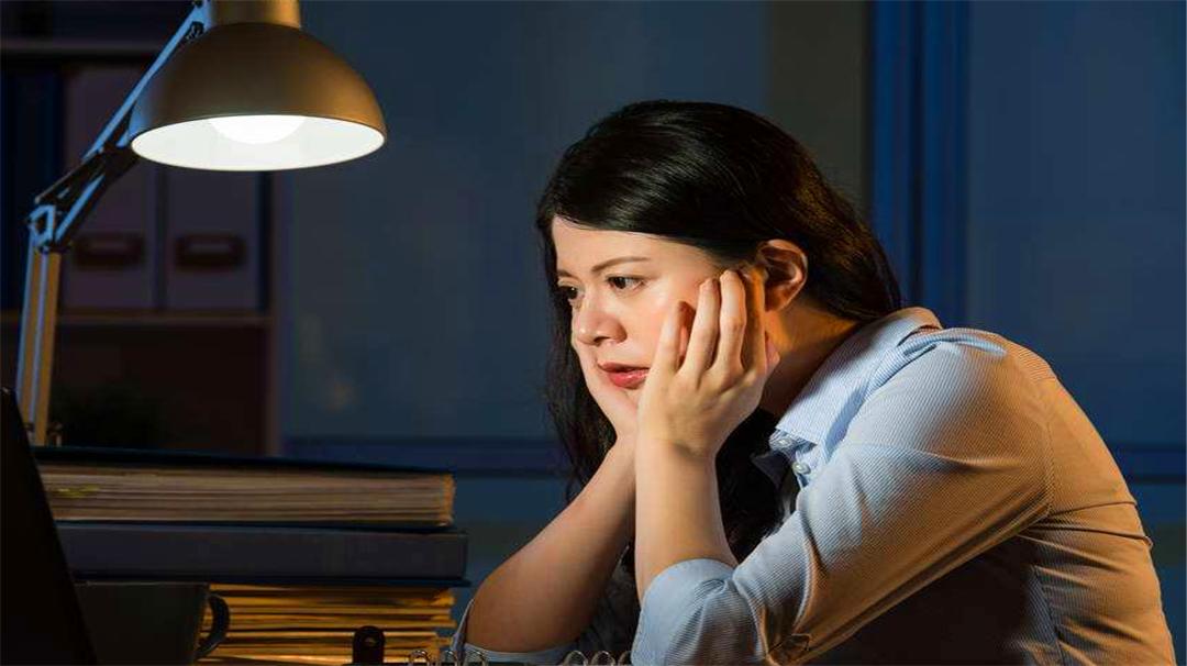 经常熬夜保护视力必备好物,熬夜的人吃哪种水果保护眼睛