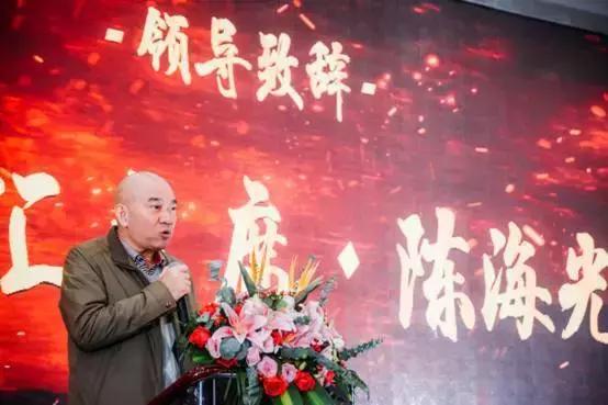 文汇天下，与时俱进，铸新辉煌