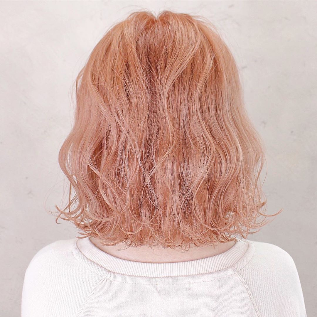 青千万:现场染发时遇到的技术问题第二部分，美发培训知识分享。