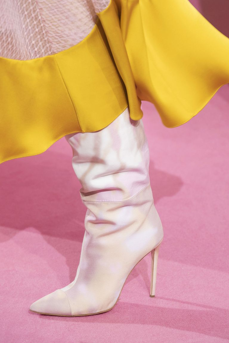 百搭必备鞋子经典款有哪些,女装夏季穿搭高级潮鞋