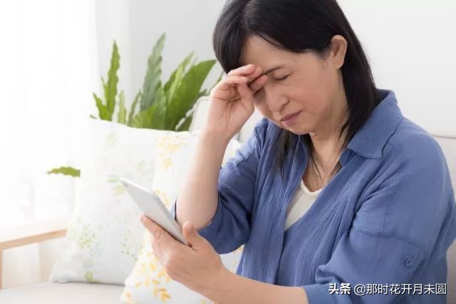 手机重度依赖者的危害,手机重度依赖症图片