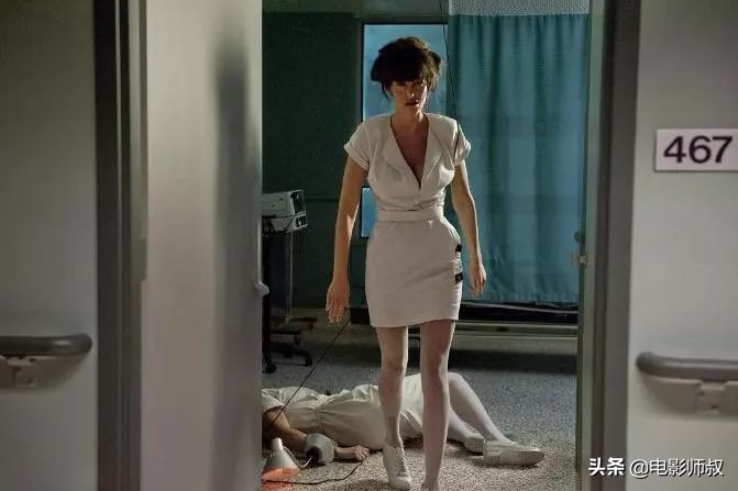 这样舞刀弄枪的长腿女神，你还爱得起么