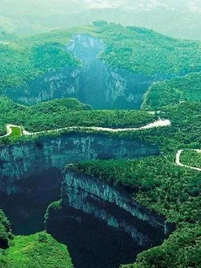 热腾腾麻辣火锅,8d魔幻山城重庆美食街