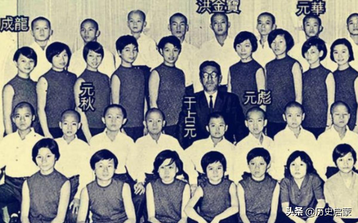 前军统特工，在香港生下儿子成龙，教育他不要忘回安徽老家寻根