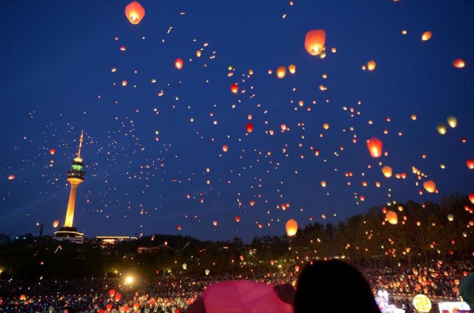 四月相约孟连泼水节,四月让我们相约泼水节