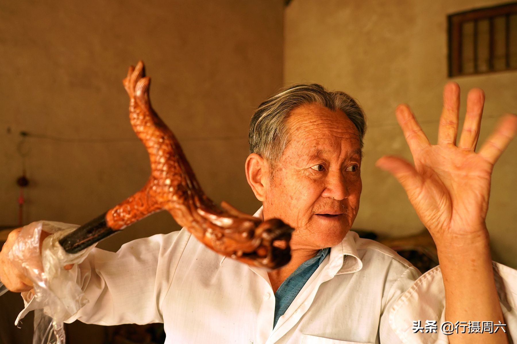 老人拐杖实木原木老年拐棍,纯手工制作实木拐杖批发