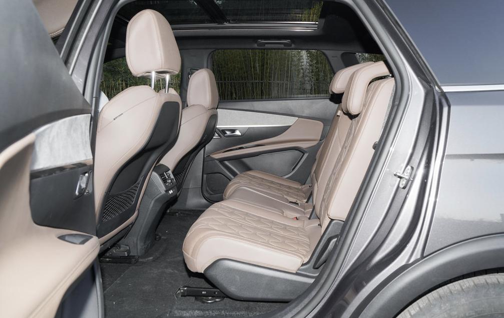 新标致5008五座版深度测评,标致5008360thp实力版5座驾驶感受