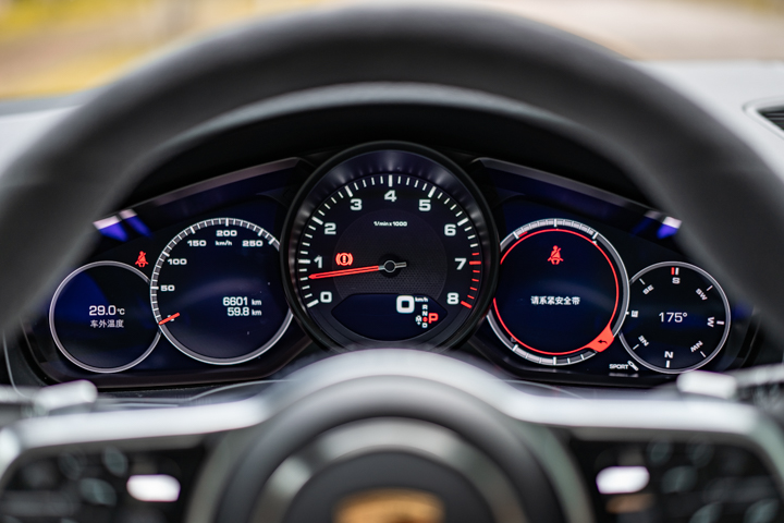 保时捷cayennescoupe试驾,保时捷cayenneturbogt