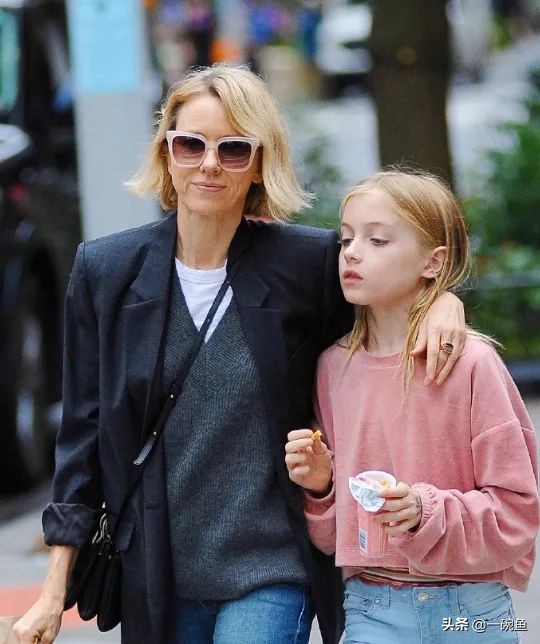 一个十几岁男孩的逆天颜值,中国12岁的逆天颜值