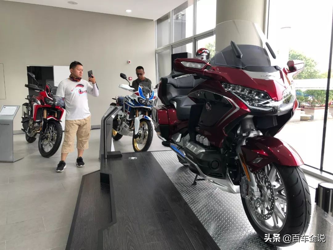 每个男孩都有一个女孩梦,每个男孩都有一个单车梦