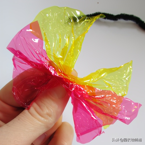 糖纸能做什么过年礼物,过年拿彩纸做的糖怎么做
