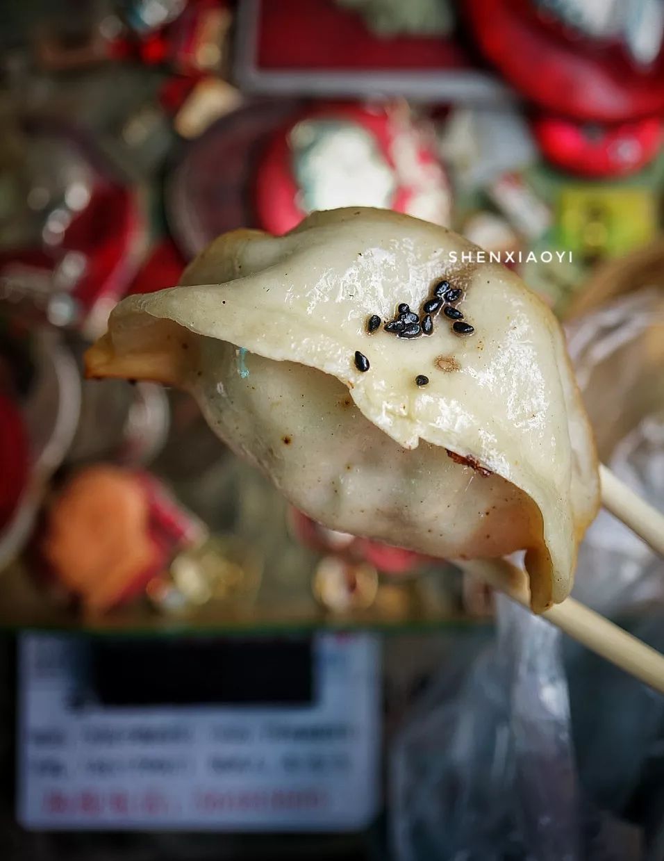 一上午走了1万步，探访5家人气爆棚的小店，不但吃撑还差点被人打