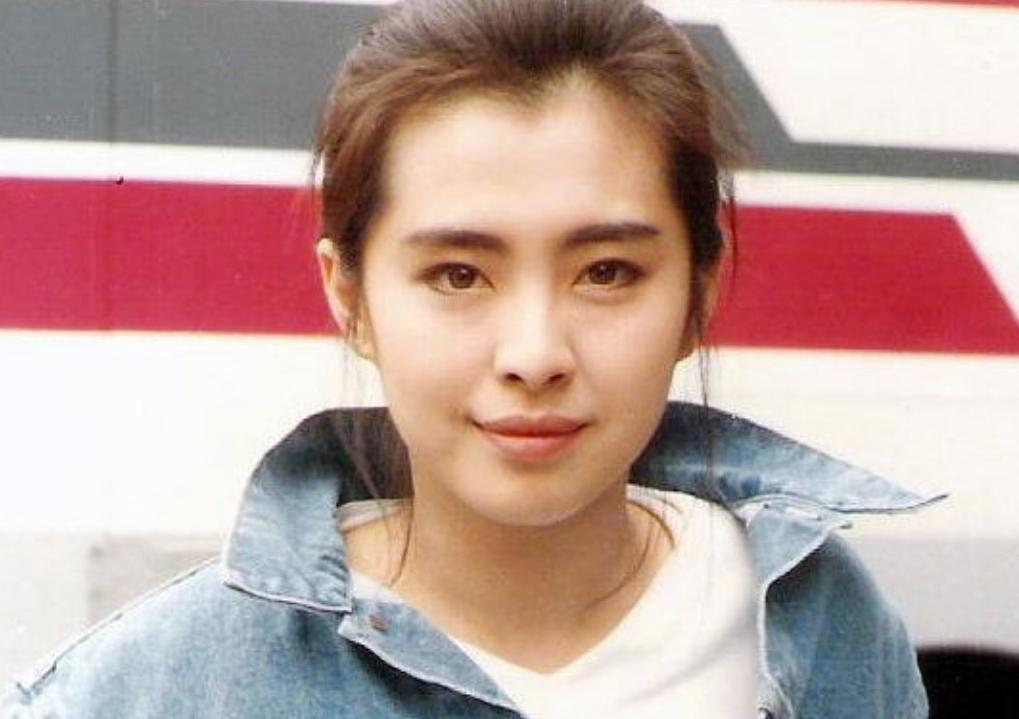 王祖贤回家照片,当年王祖贤回安徽视频