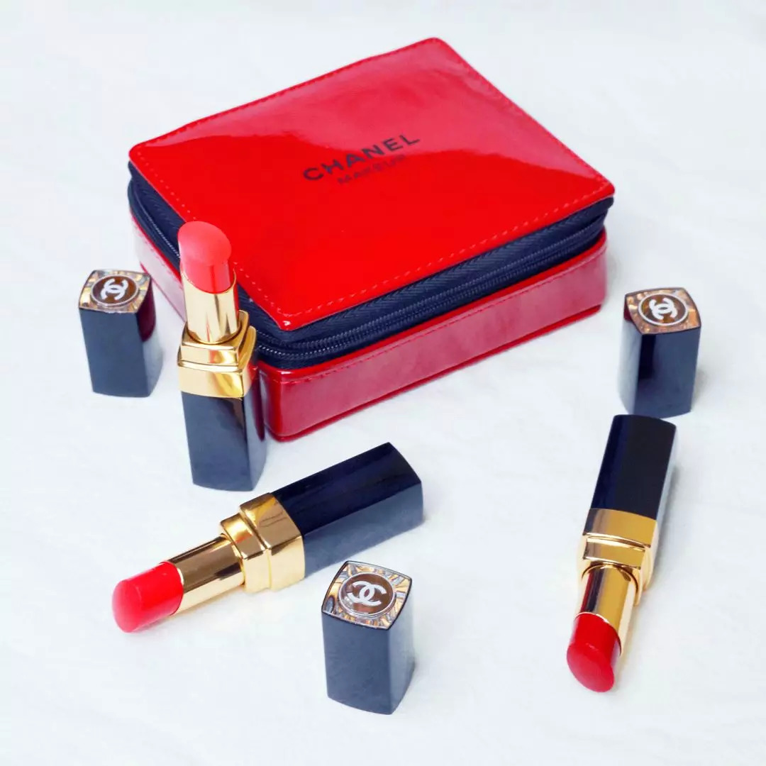 蜡笔小新穿香奈儿同款,盘点蜡笔小新里面的女装