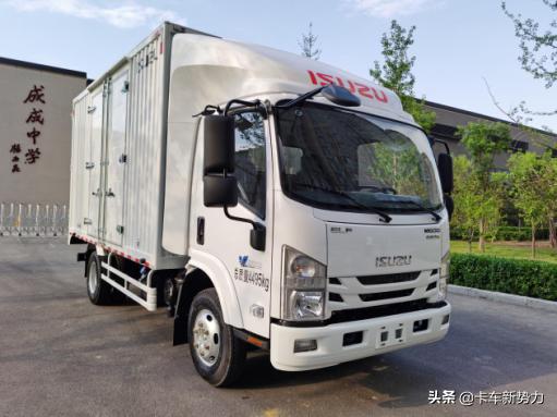 庆铃五十铃M600豪华版,庆铃m600和kv600哪个技术更好