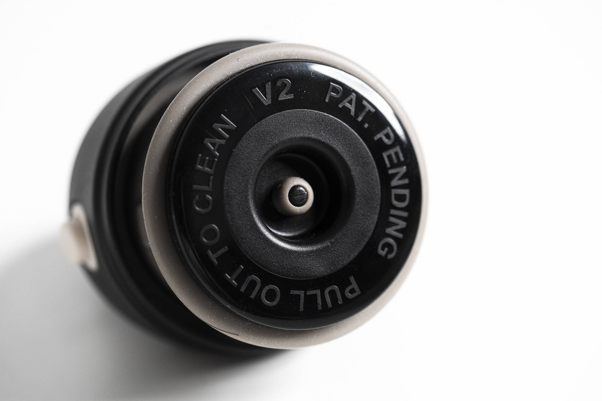 单手开盖无螺纹水杯,按压式自动开盖水杯