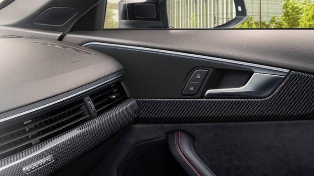 身价过亿老板开奥迪a4l,身价过亿的老板被美女骂