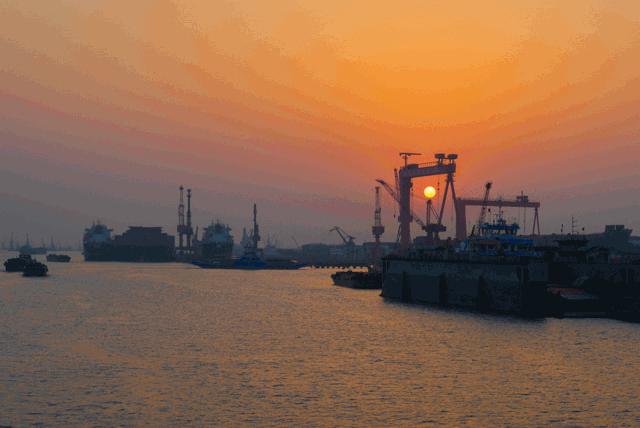 从张家港到上海坐车怎么去划算点,从张家港去苏州怎么坐车