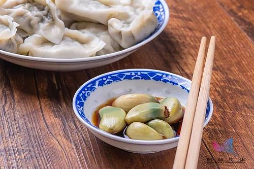 不可思议！腊八蒜不仅能软化血管还能抗癌？宝鸡妈妈们快动手做……