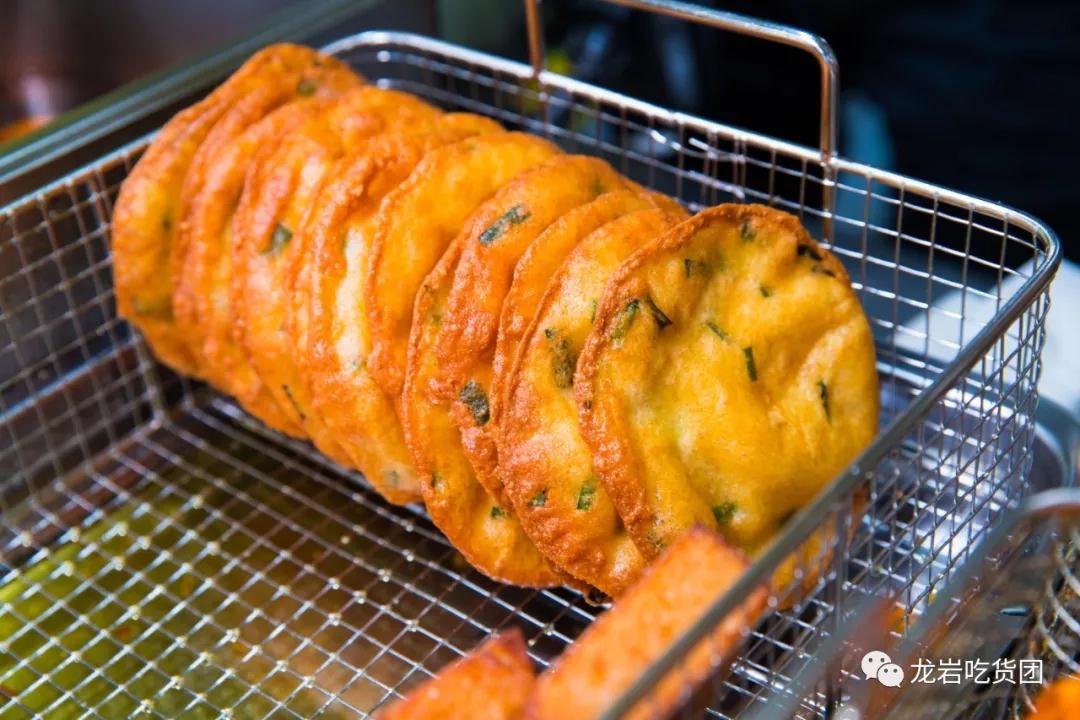 重庆渝北龙兴广场附近购物商场,前方到站工贸