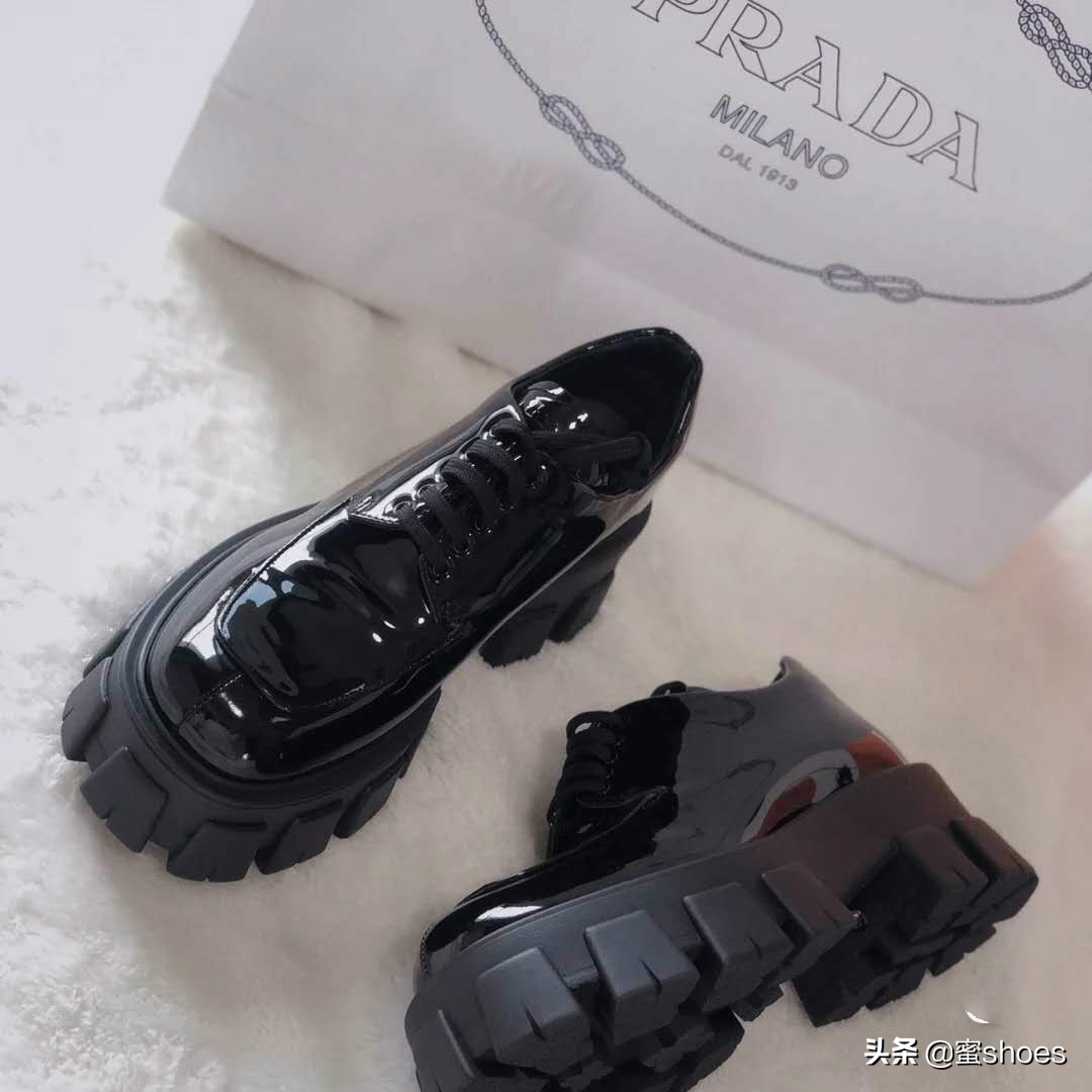 杨幂江疏影粉色,杨幂江疏影艳压全场