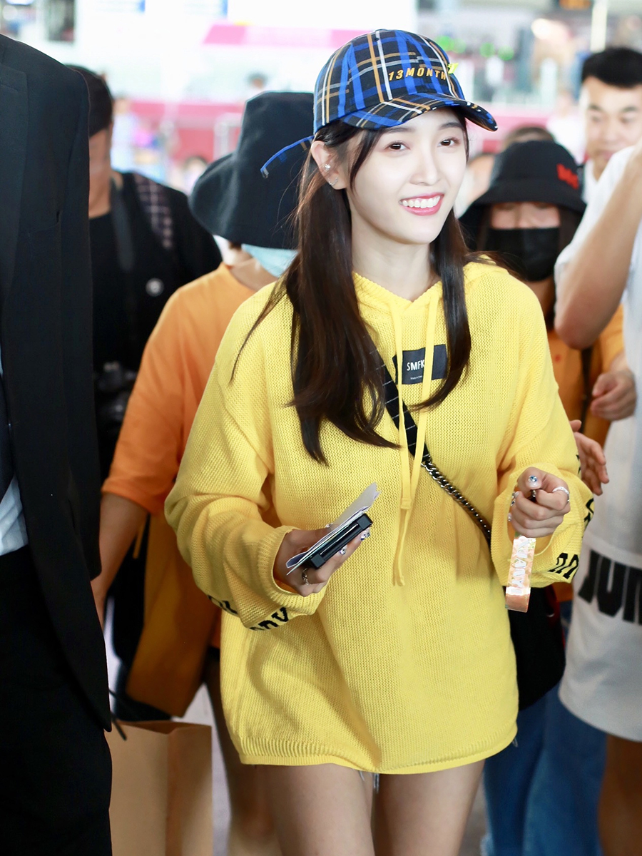 维密天使走红地毯,维密天使下飞机