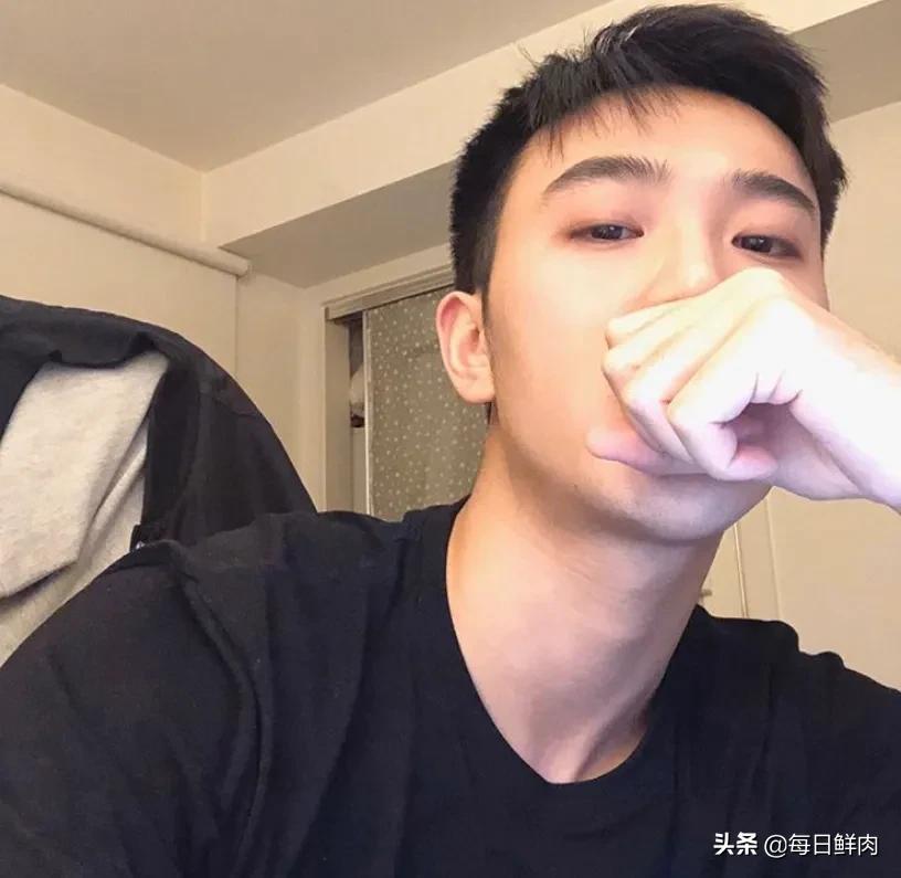 留学澳洲的肌肉天菜，你肯定也用他照片当过头像！