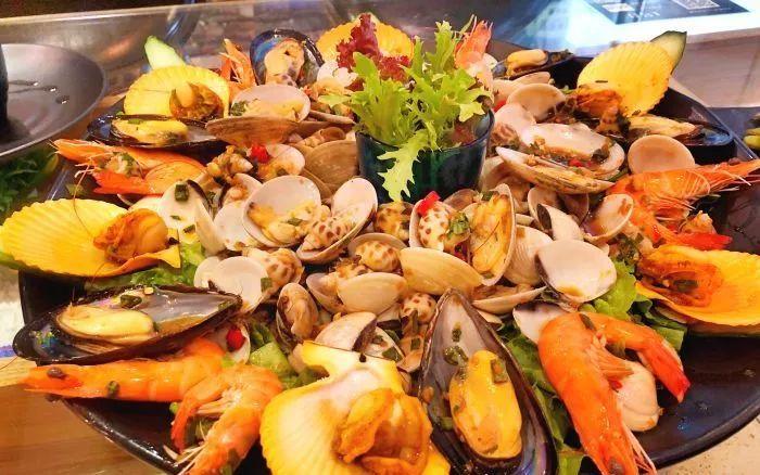 拔草打卡美食一条街,拔草各大美食品牌