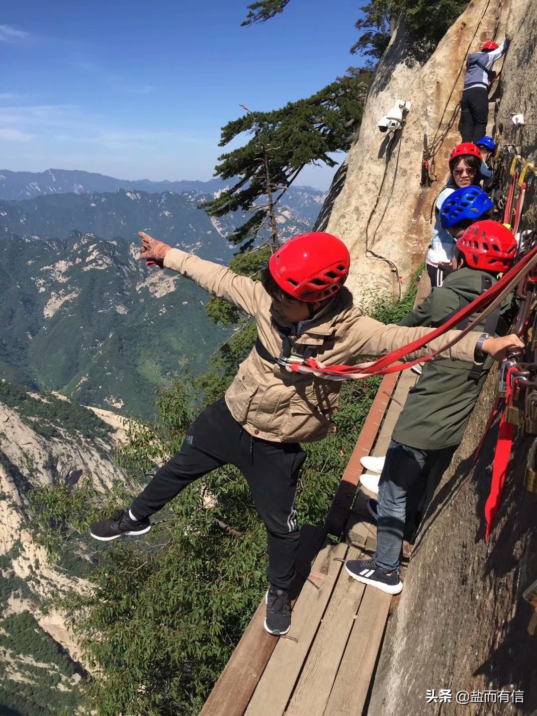 华山西峰索道你敢来吗,华山论剑奉陪到底