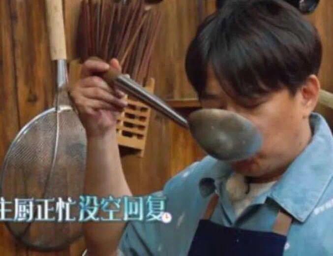 6天前，从“国民偶像”到“娱乐圈厨神”的黄小厨，也翻车了？