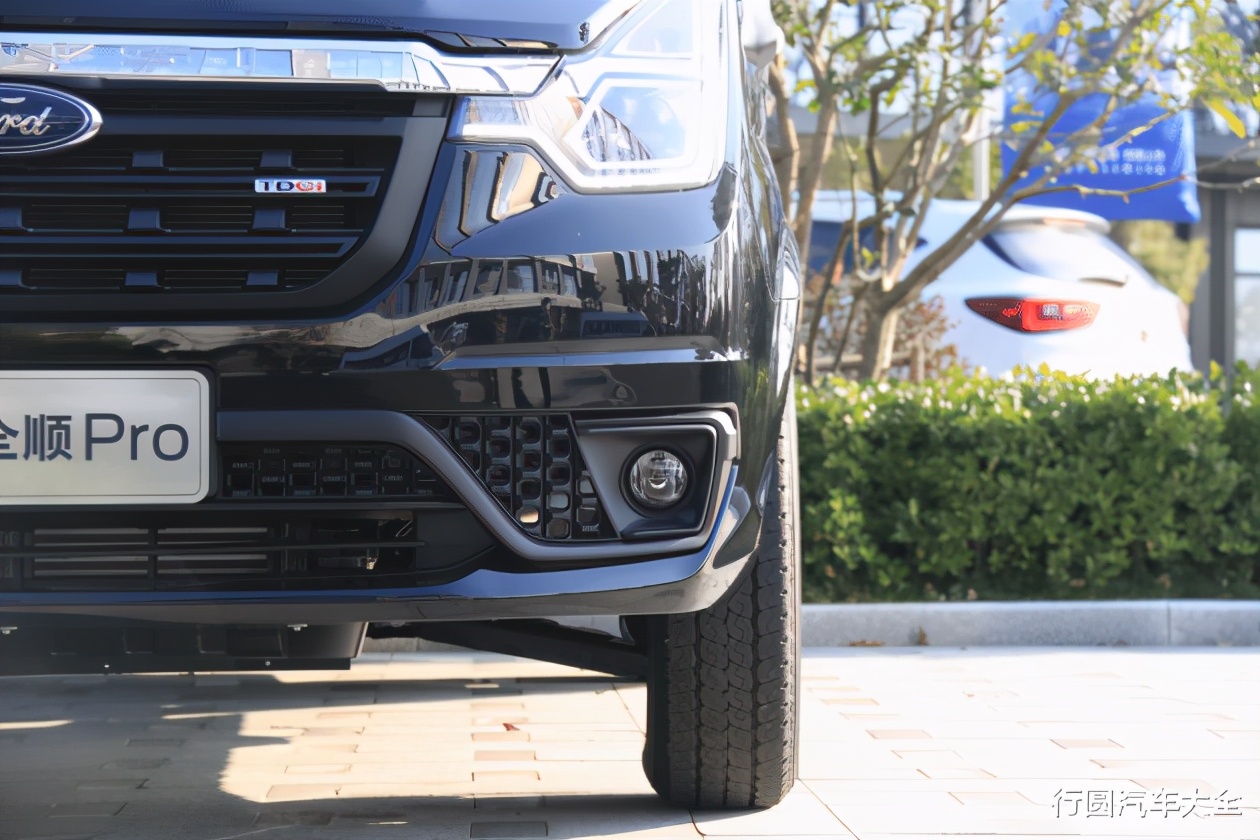 新世代全顺2021款pro自动挡试驾,福特新世代全顺pro长轴中顶自驾游