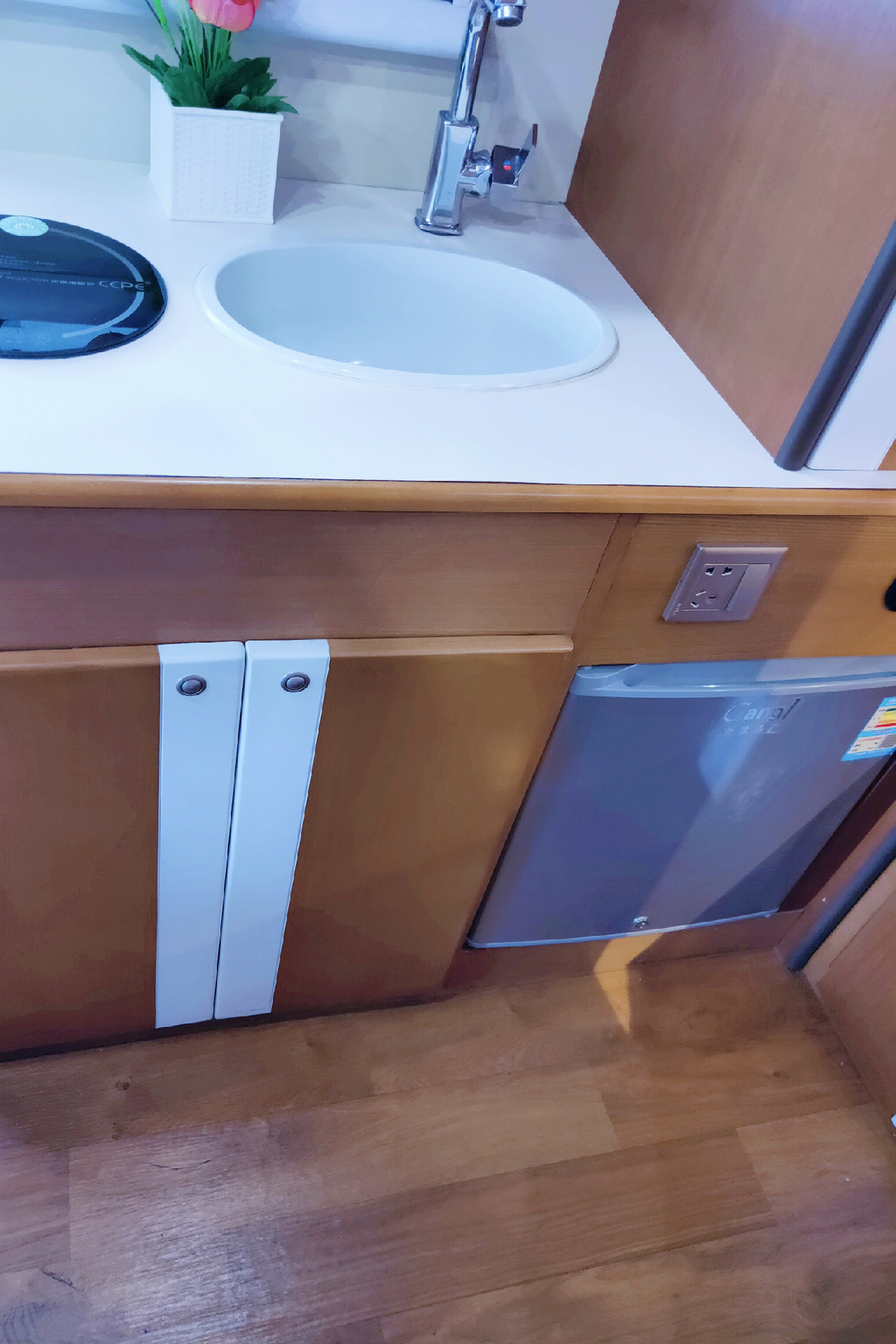 2.5T柴油涡轮+6AMT变速箱梦幻组合顺旅蓝精灵T型房车43.8万起售