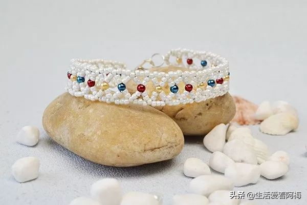 各种珠子串手链的教程,价值不菲的手链