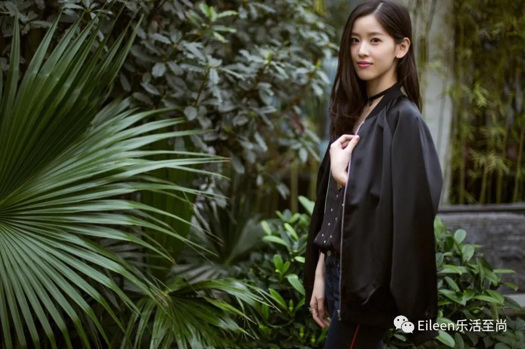 合影被裁？奶茶妹妹的千亿名媛晋级路还有多长？