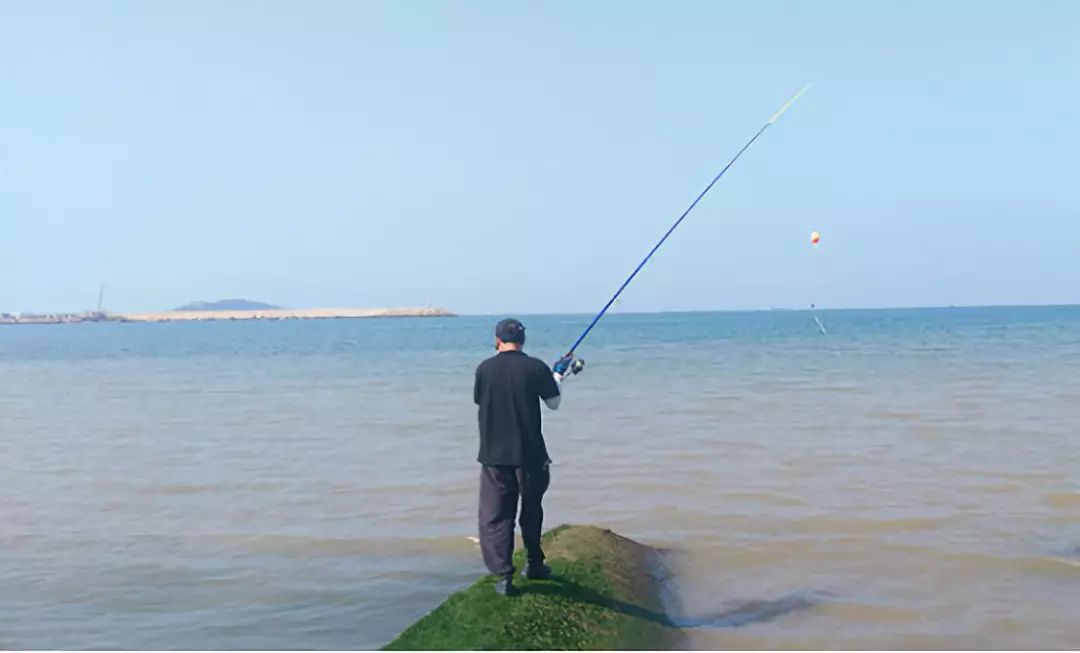 买房故事:在威海买套房子让爸爸来钓鱼