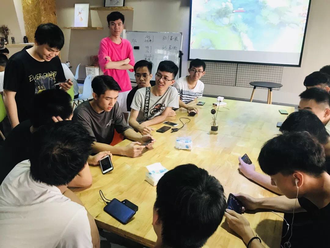 独家！专访广科团委书记李赫男深度揭秘高校电竞学生组织！
