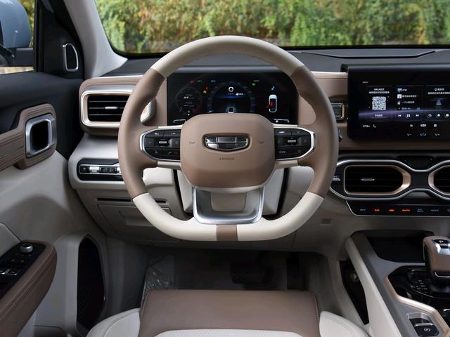 吉利果然没有食言，小路虎来袭，177Ps配智能滑行，价格还亲民