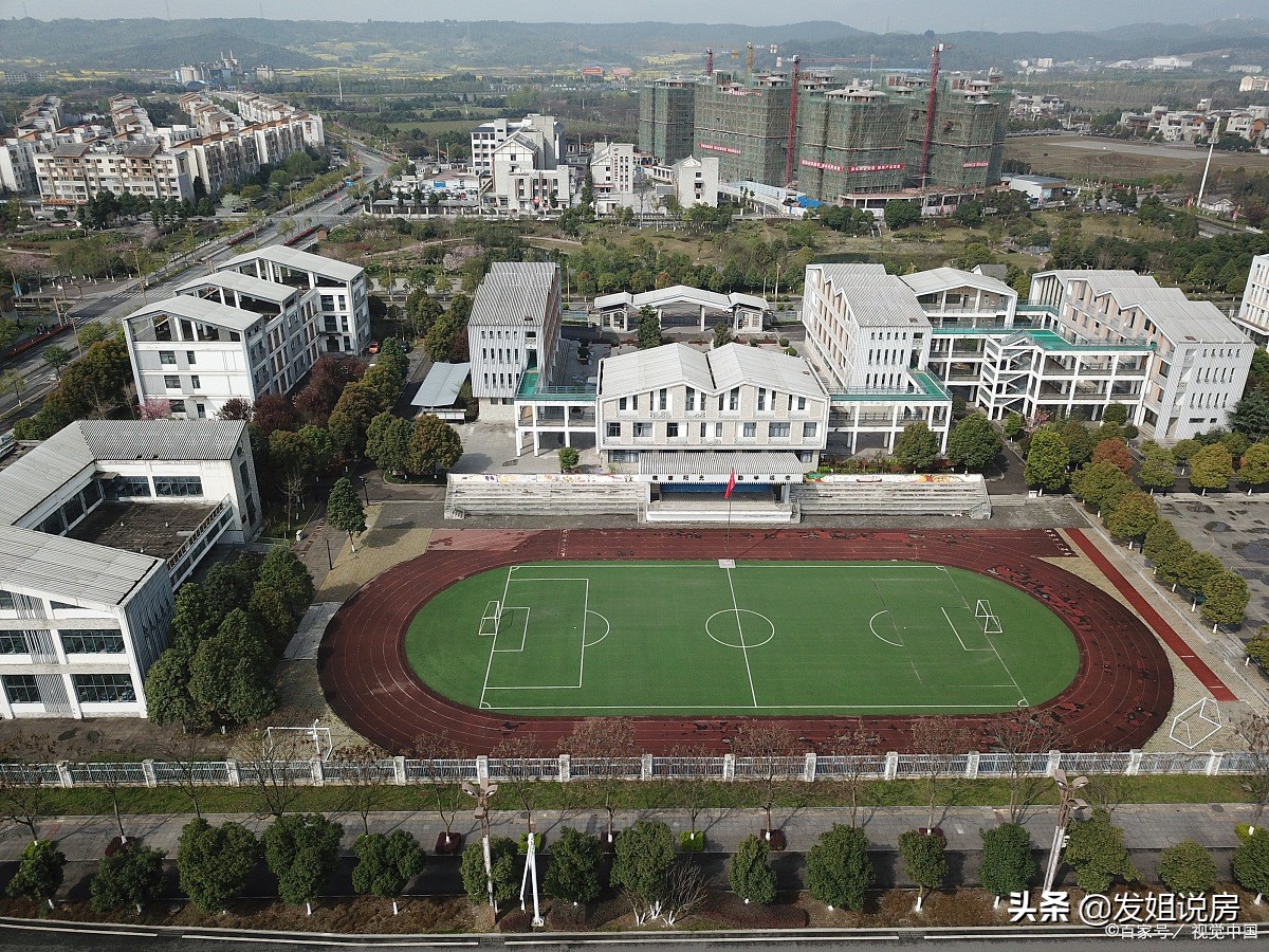 1881个城市命运或将变迁？新规下，高楼停建，道路限宽，限建高铁