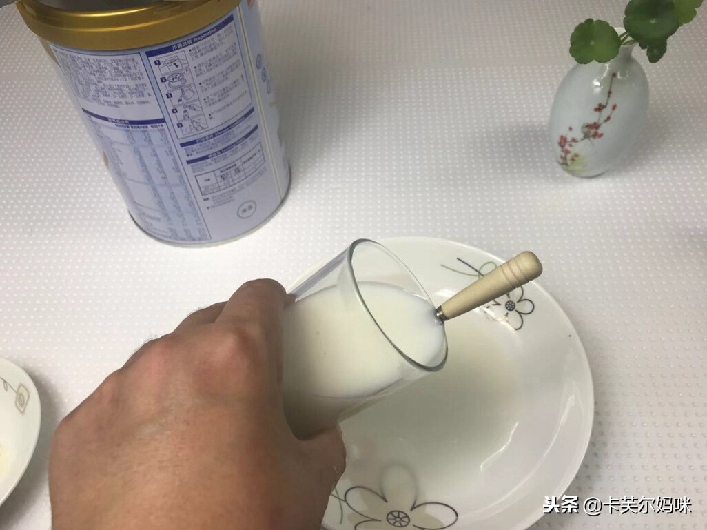 伊利金领冠珍护2段奶粉测评，你会为宝宝选择国产奶粉吗？