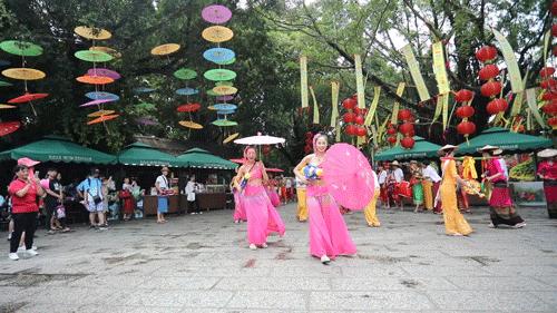 锦绣中华泼水节夜场心情,锦绣中华泼水节视频