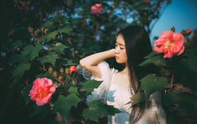 表白被拒绝后，聪明的人用“玩笑”化解尴尬，免得做不成朋友