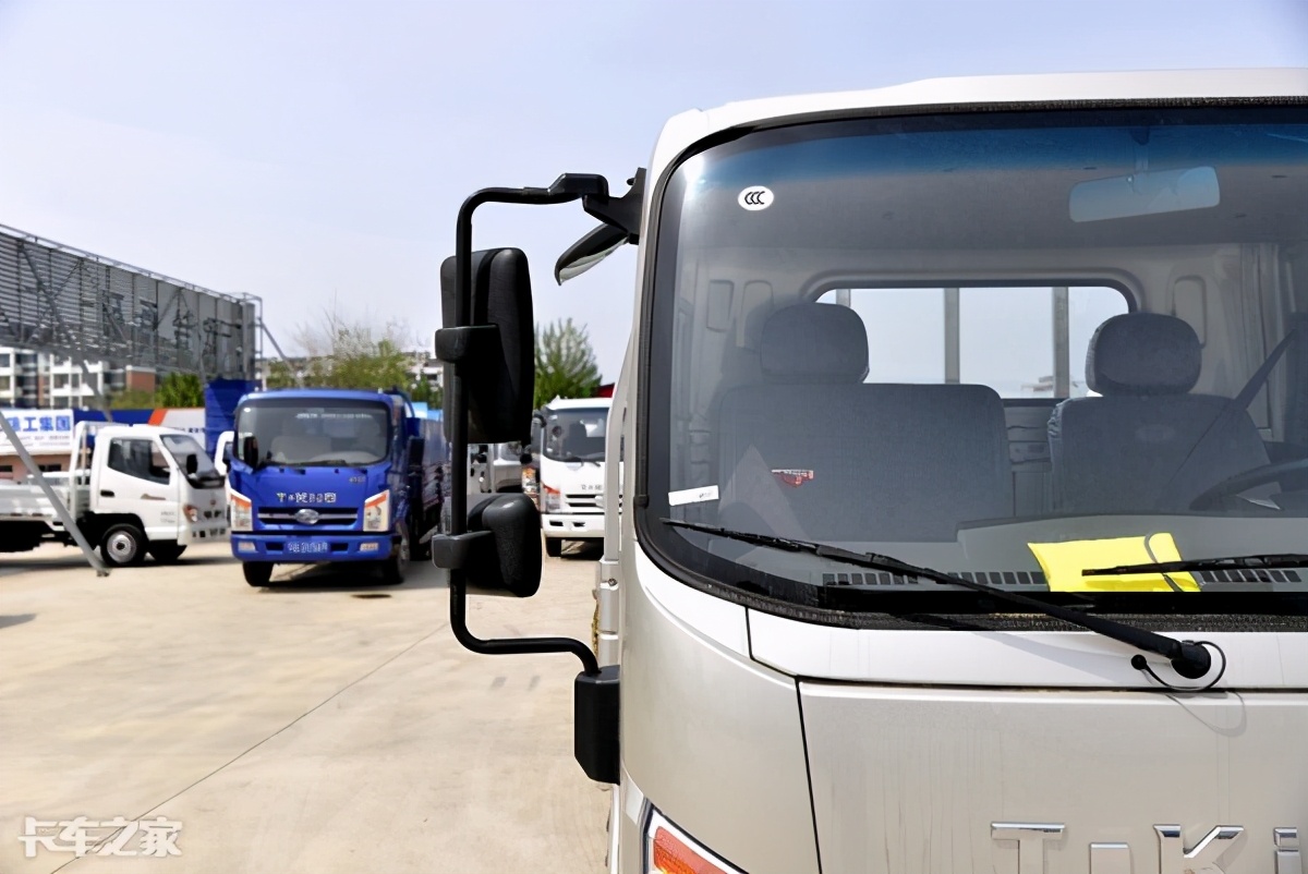 唐骏轻卡金利卡4.2米,唐骏金利卡排半3米7轻卡