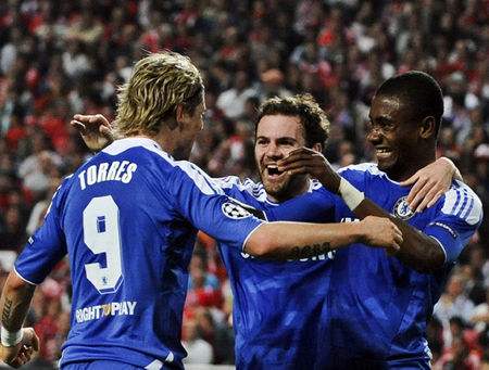 足球摆大巴名场面,足球摆大巴比赛解说