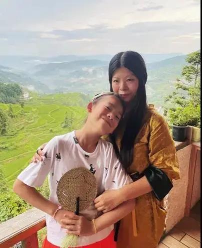 这对父母怎么想到的？把孩子十岁生日变成了学习的动力